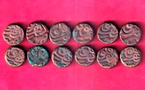 Lotto monete mughals - 12, monete:-